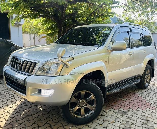 Toyota Land Cruiser Prado 2005 Silver