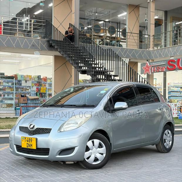 Toyota Alphard 2008 Silver