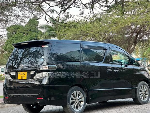Toyota Vellfire 2009 Black