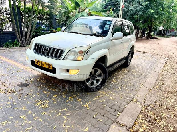 Toyota Land Cruiser Prado 2006 White