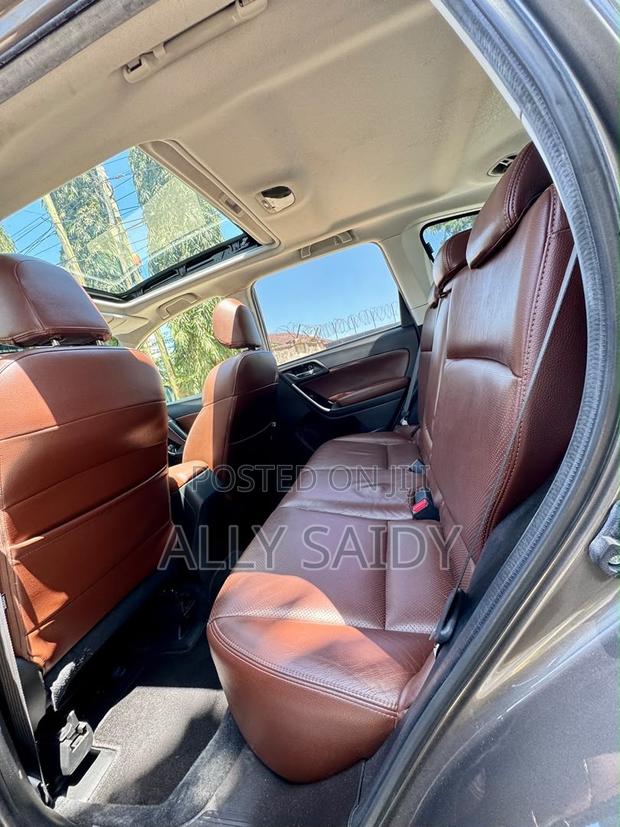 Subaru Forester 2.0XT Premium AWD 2016 Gray