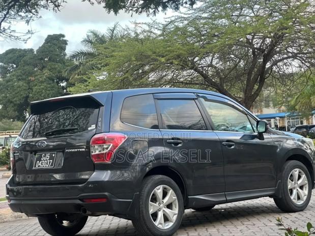 Subaru Forester 2014 Gray