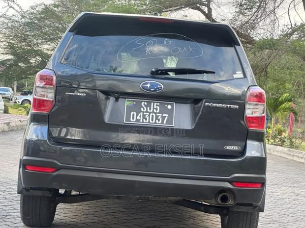 Subaru Forester 2014 Gray