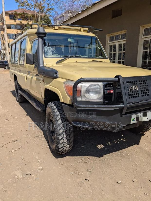 Toyota Land Cruiser 2008 Beige