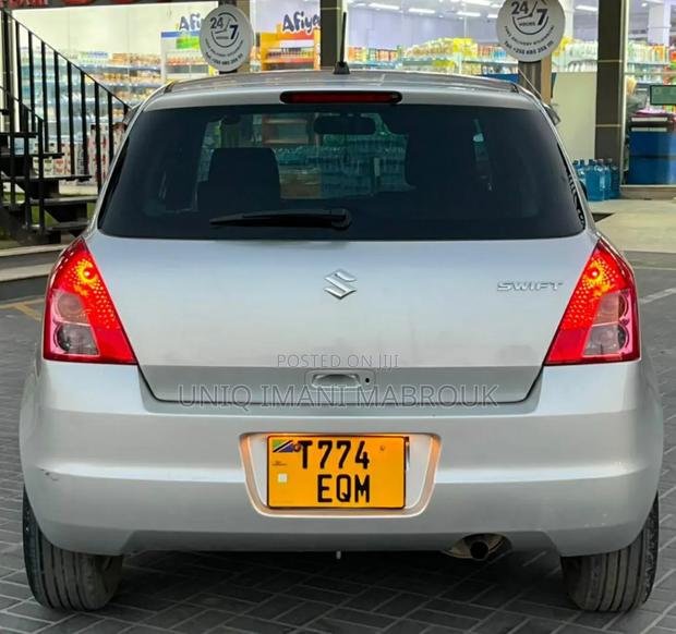Suzuki Swift 2009 Silver