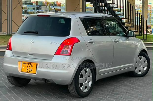Suzuki Swift 2009 Silver
