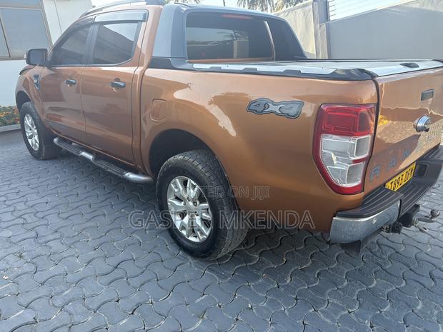 Ford Ranger Wildtrak 2015 Orange