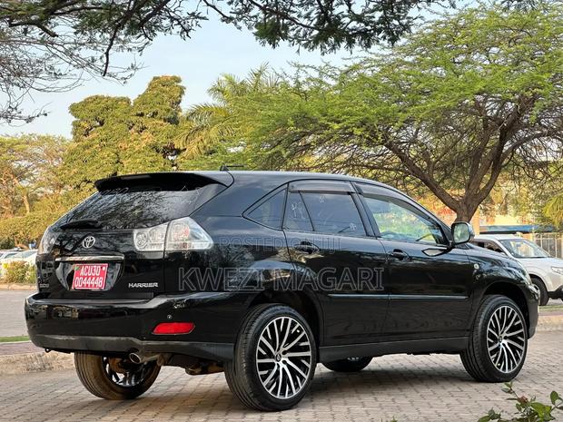 Toyota Harrier 2.4 2006 Black