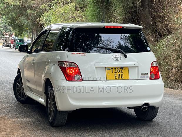 Toyota IST 2006 Pearl