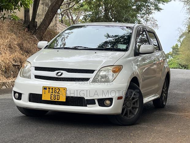 Toyota IST 2006 Pearl