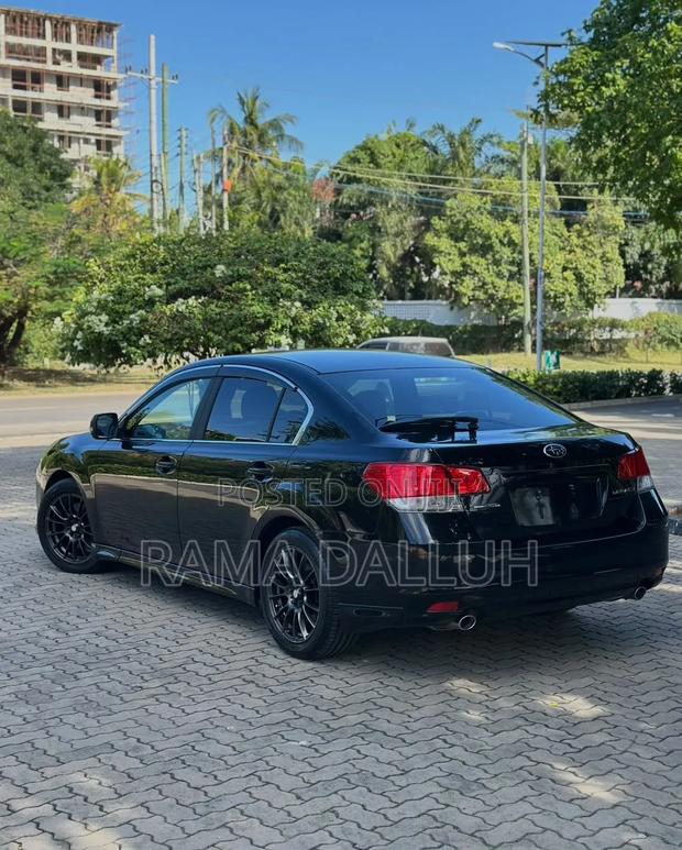 Subaru Legacy 2011 Black