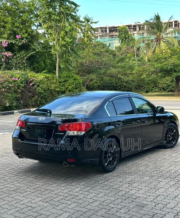 Subaru Legacy 2011 Black