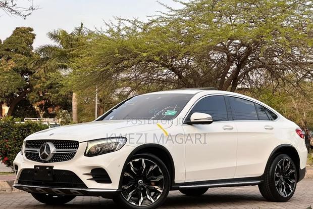 Mercedes-Benz AMG GT 2019 White
