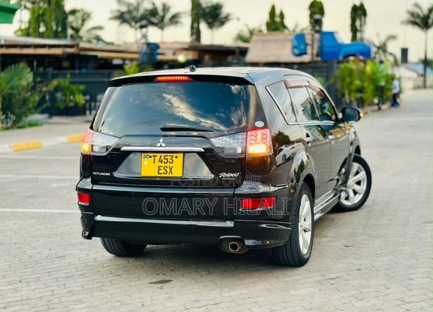 Mitsubishi Outlander 2012 Black