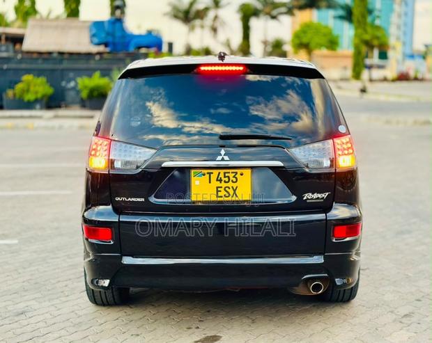 Mitsubishi Outlander 2012 Black