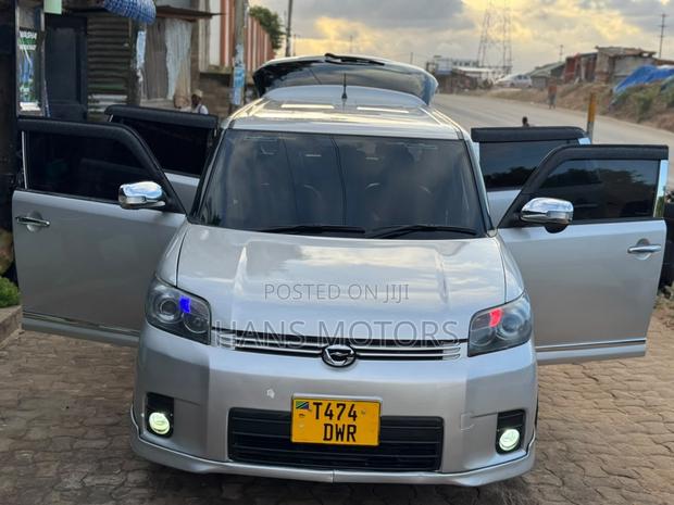 Toyota Corolla Rumion 2009 Silver