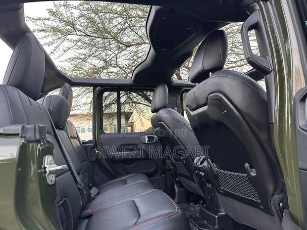 Jeep Wrangler 2024 Green