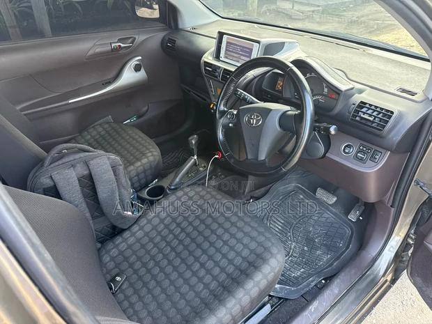 Toyota iQ 2008 Gray