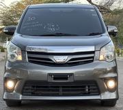 Toyota Noah 2011 Gray for sale
