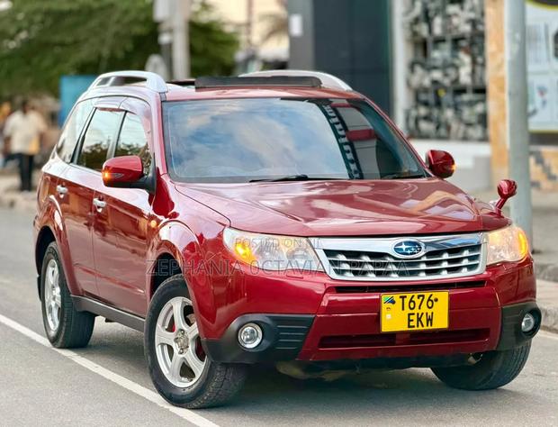 Subaru Forester 2011 Red