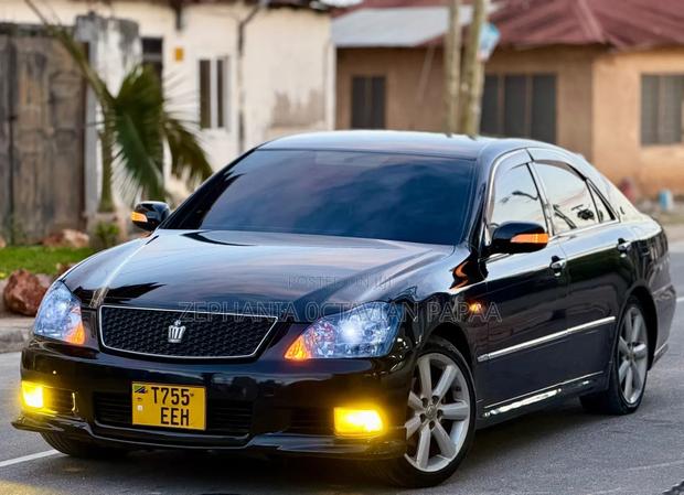 Toyota Crown 2006 Black
