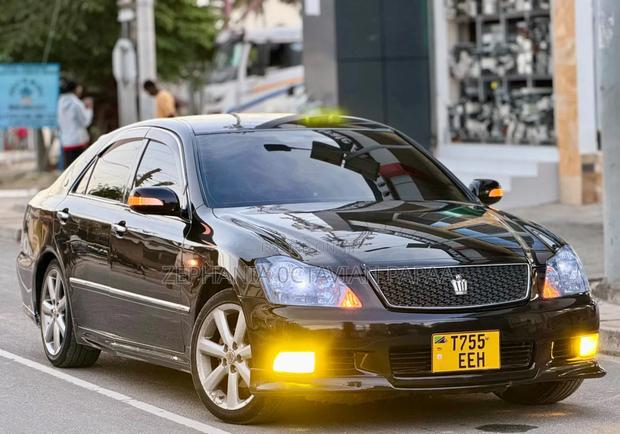 Toyota Crown 2006 Black