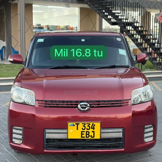 Toyota Corolla Rumion 2008 Red