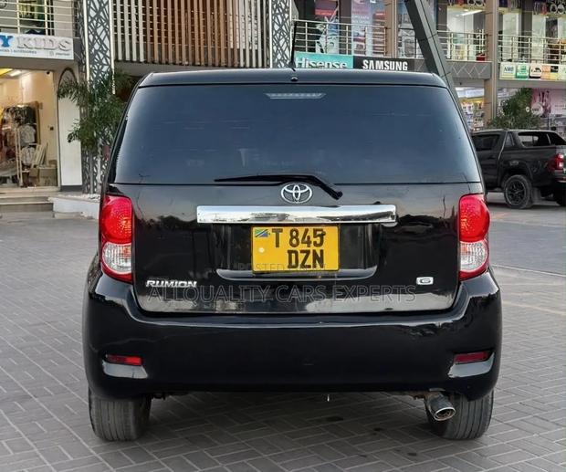 Toyota Corolla Rumion 2008