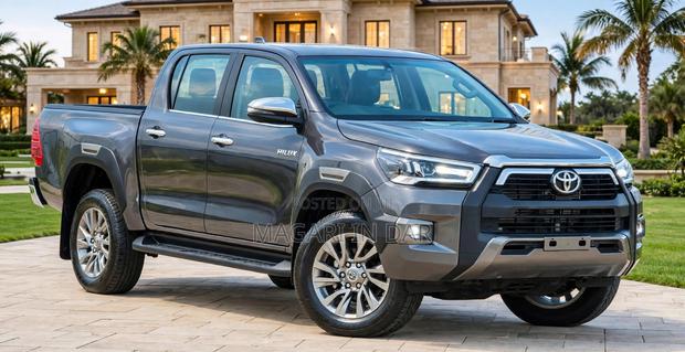New Toyota Hilux 2025 Gray