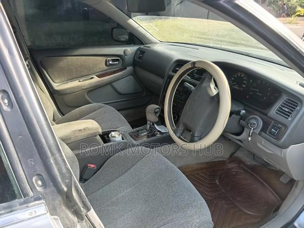 Toyota Mark II 2003 Silver