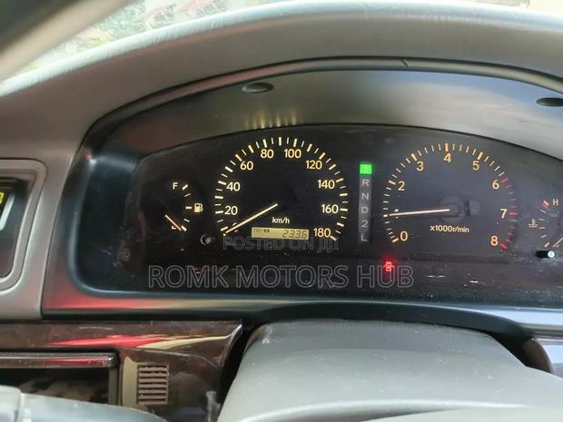 Toyota Mark II 2003 Silver