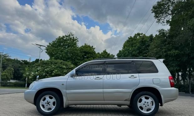 Toyota Kluger 2005 Silver