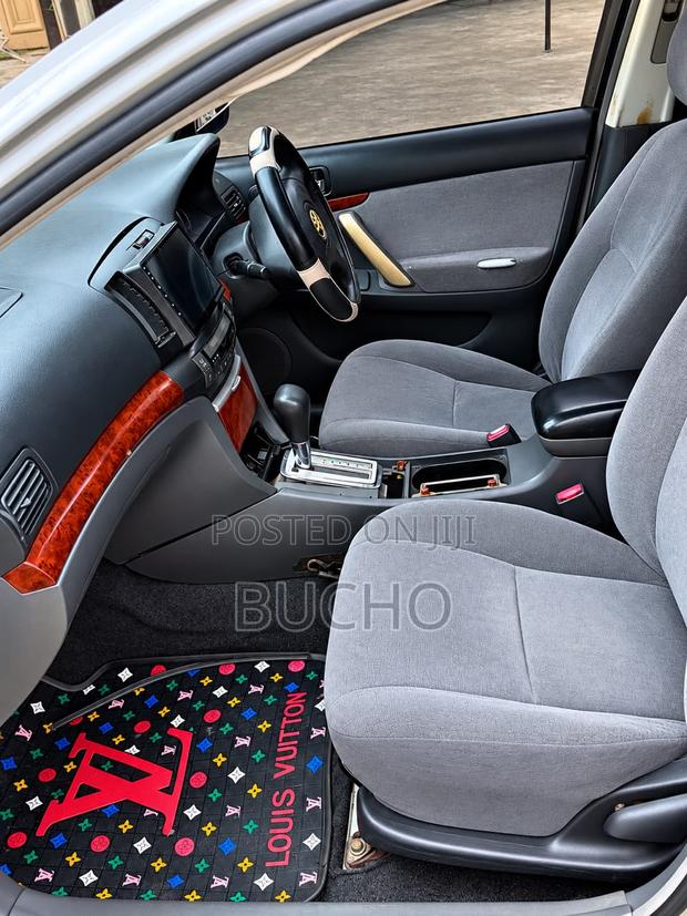 Toyota Premio 2004 Silver