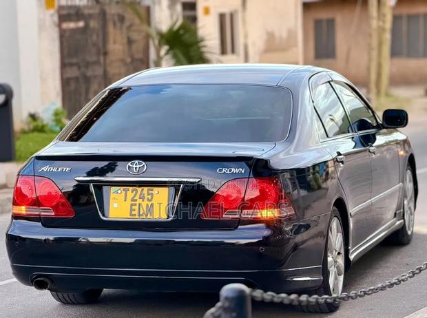 Toyota Crown 2007 Black