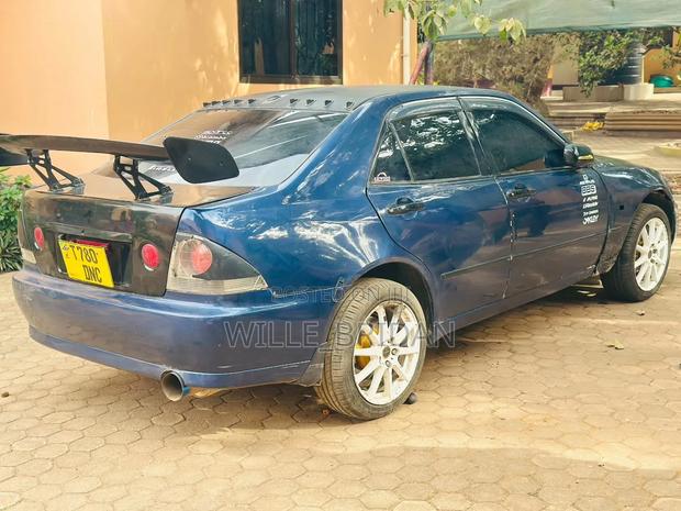Toyota Altezza 2002 Blue