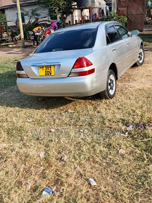 Toyota Mark II 2003 Silver
