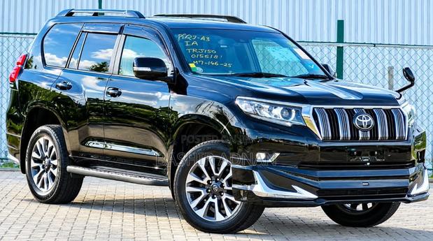 Toyota Land Cruiser Prado 2023 Black