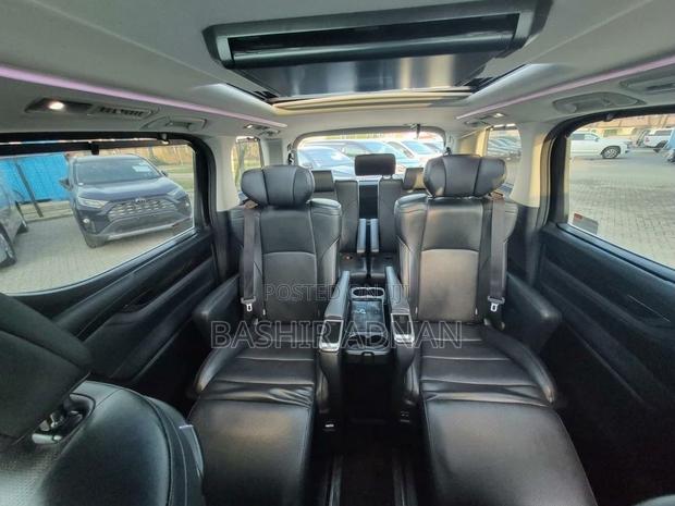Toyota Alphard 2.5 Petrol FWD 2017 Black
