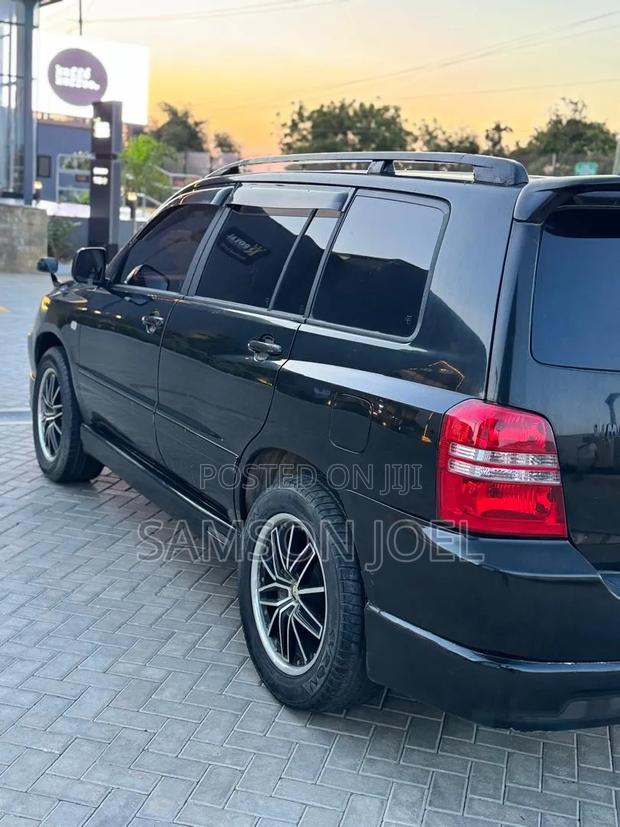 Toyota Kluger 2003 Black
