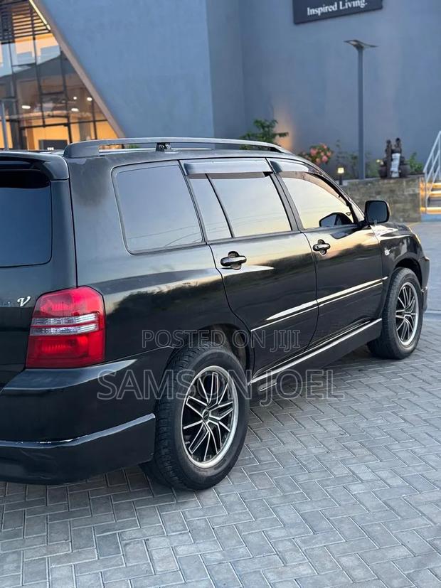 Toyota Kluger 2003 Black