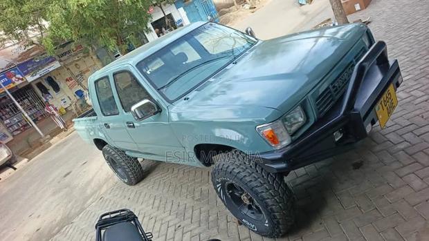 Toyota Hilux 1999 Green