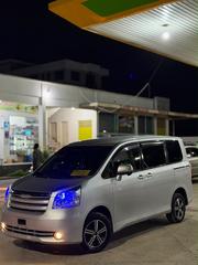 Toyota Noah 2009 Silver for sale
