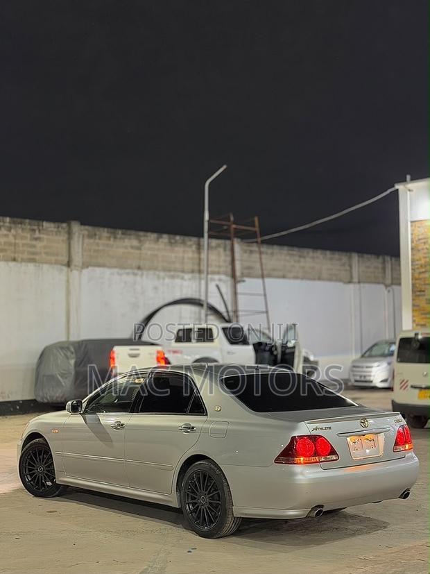 Toyota Crown 2007 Silver