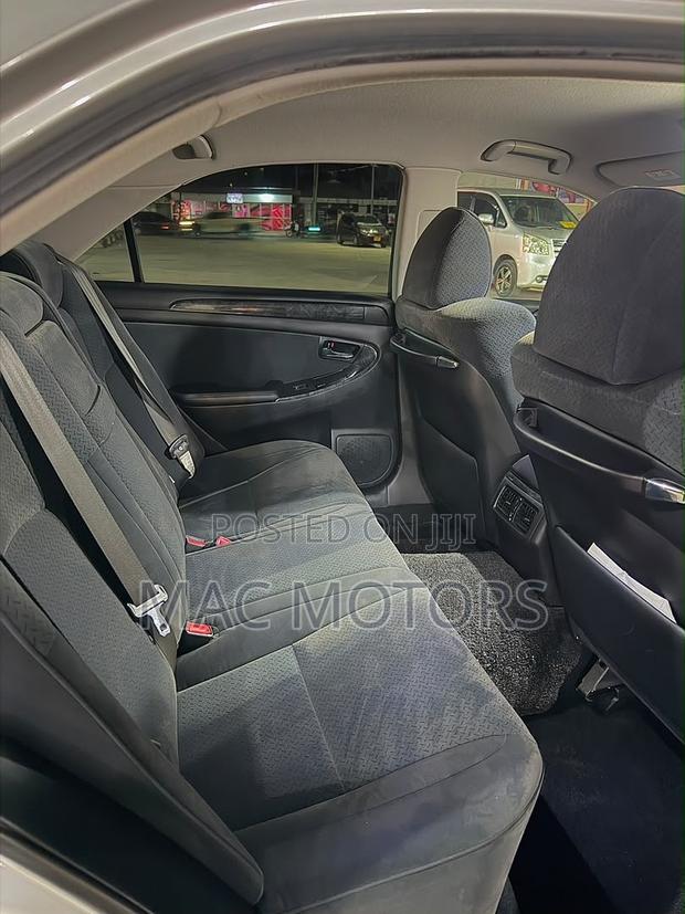Toyota Crown 2007 Silver