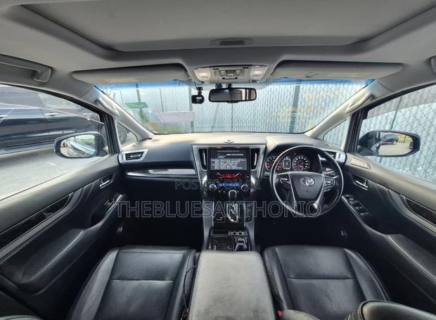 Toyota Alphard 2017 Black