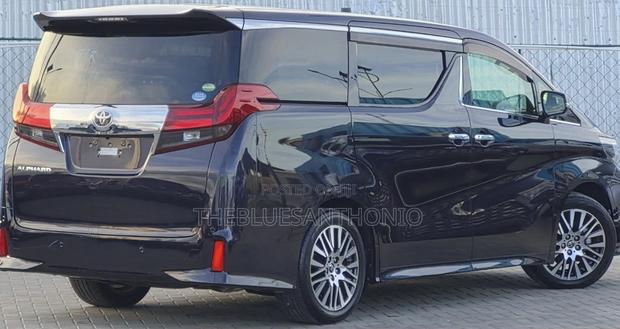 Toyota Alphard 2017 Black