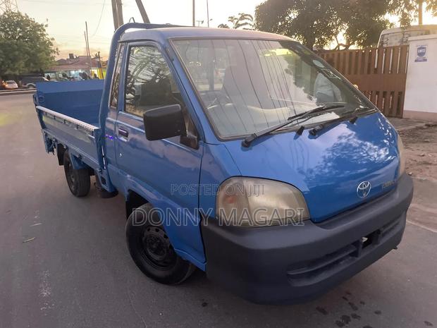 Toyota TownAce 2004 Blue