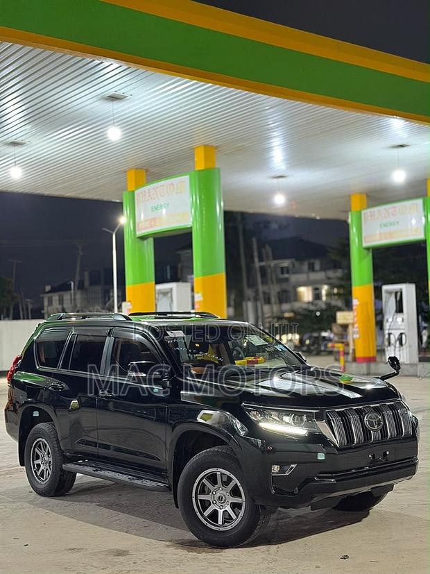 Toyota Land Cruiser Prado 2.7 2020 Black