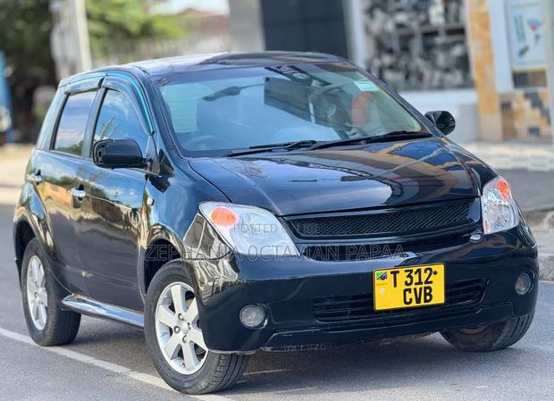 Toyota IST 2003 Blue