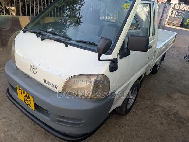 Toyota TownAce 2005 White